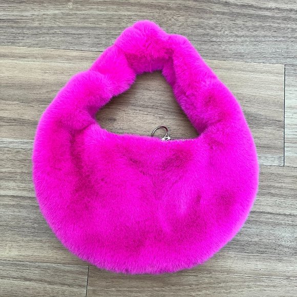 Fluffy Pink Purse - Picture 1 of 3